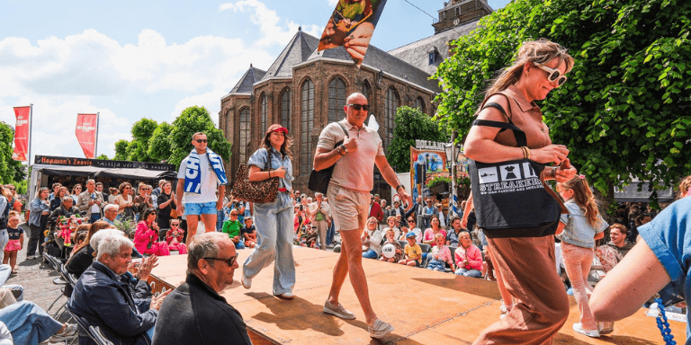 Keep you posted Streakers Blinkfestival!